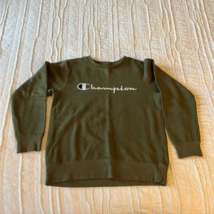 Girls champion crewneck sweatshirt size M